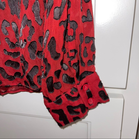 Alice + Olivia Red Willa Placket Leopard Print Blouse Small - Picture 9 of 9